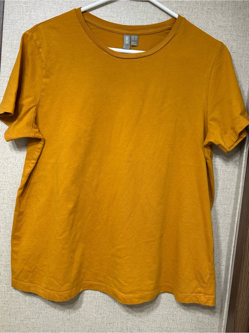 ASOS Men’s Short Sleeve Crew Tee in Mustard